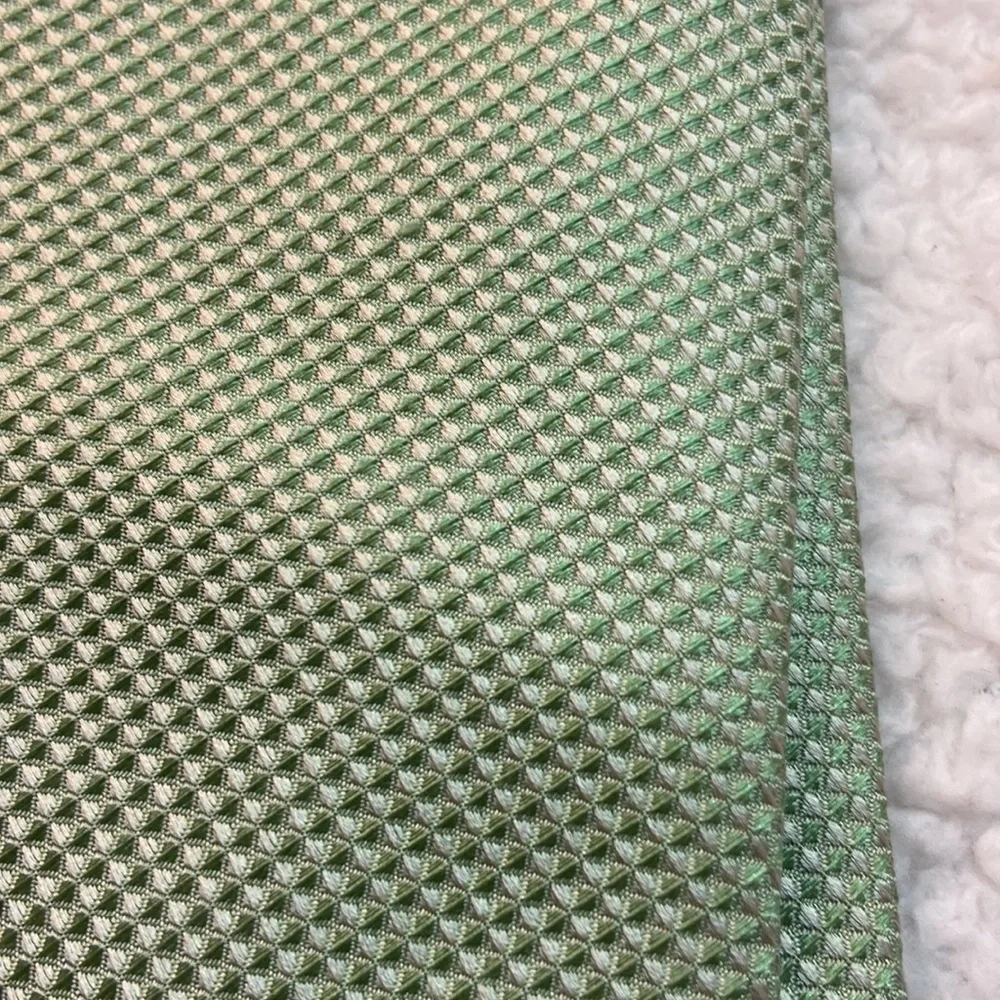 Bananas Republic Textured Mint Green Silk Tie EUC St. Patrick’s Day